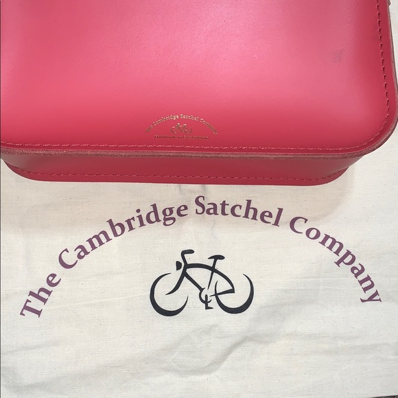 The Cambridge Satchel Company Handbag made in Great Britain- doesn’t lock close - Picture 6 of 10